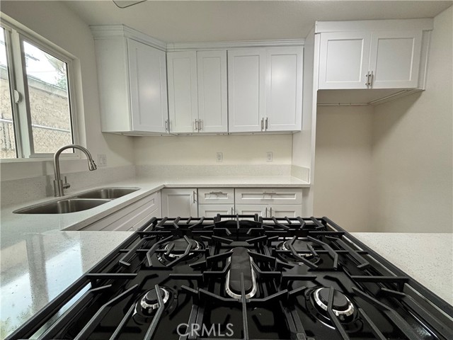 Detail Gallery Image 10 of 31 For 1705 E 111th Pl, Los Angeles,  CA 90059 - 3 Beds | 2 Baths