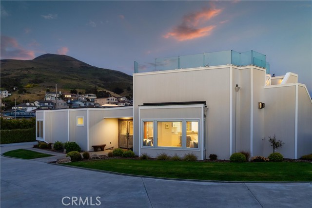 Detail Gallery Image 1 of 51 For 3080 Studio Dr, Cayucos,  CA 93430 - 2 Beds | 2 Baths