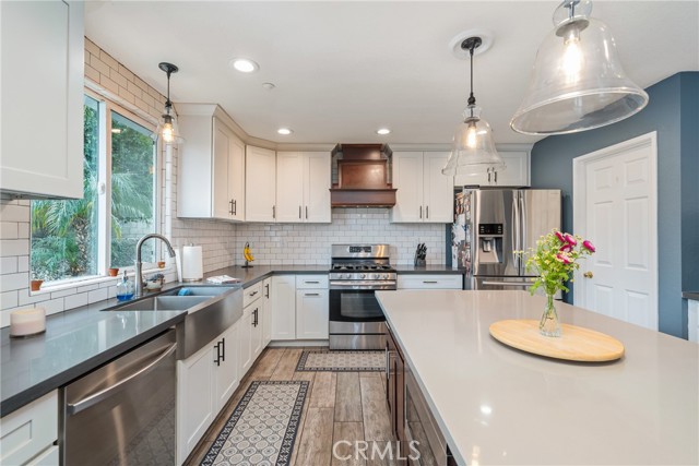 Detail Gallery Image 15 of 54 For 15532 Skylark Ave, Fontana,  CA 92336 - 4 Beds | 2/1 Baths