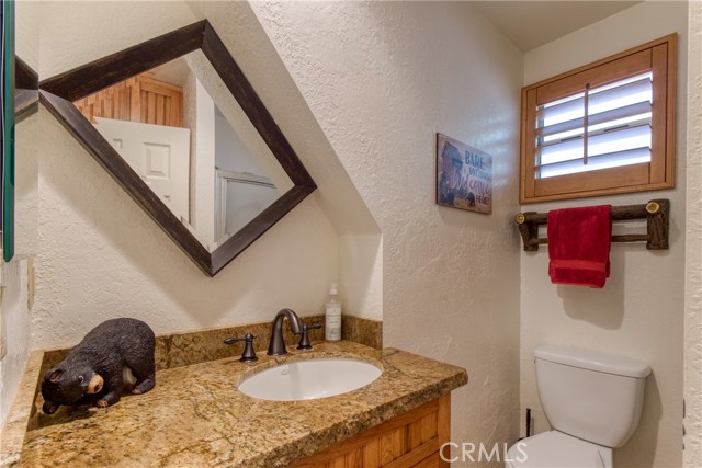 Main house, upstairs, full bath