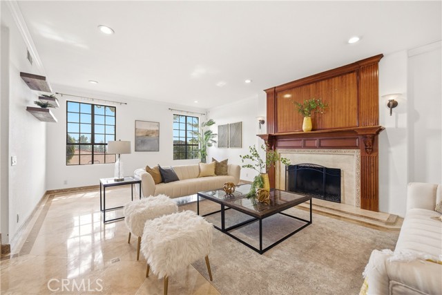 Detail Gallery Image 3 of 50 For 2044 Calle Yucca, Thousand Oaks,  CA 91360 - 4 Beds | 4 Baths