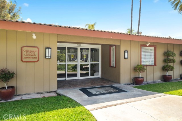 1919 W Coronet Avenue, Anaheim CA: https://media.crmls.org/medias/32a58ded-9c73-4854-bcec-71864a434778.jpg