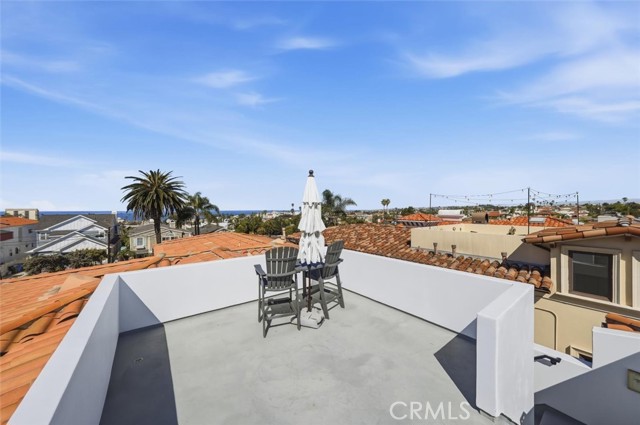 Detail Gallery Image 60 of 71 For 406 S Gertruda, Redondo Beach,  CA 90277 - 5 Beds | 4/1 Baths