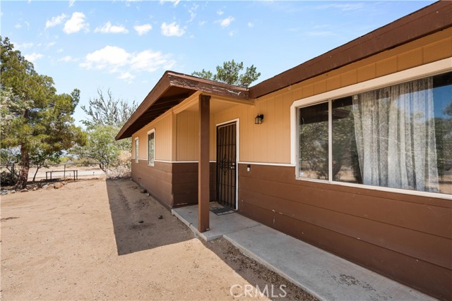 58349 Pimlico Street, Yucca Valley CA: https://media.crmls.org/medias/32a71334-449a-4054-bca5-0c5a41d47e3f.jpg