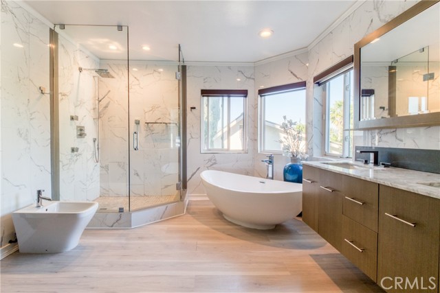 Detail Gallery Image 37 of 52 For 7796 Skyhill Drive, Los Angeles,  CA 90068 - 5 Beds | 3 Baths