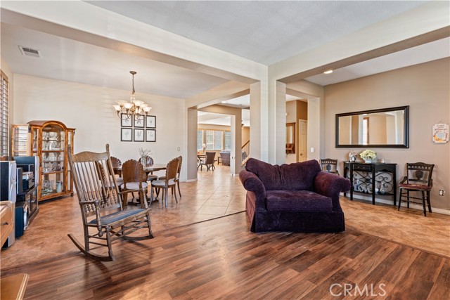 Detail Gallery Image 14 of 48 For 31637 Meadow Ln, Winchester,  CA 92596 - 5 Beds | 4 Baths