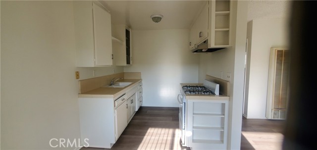 Detail Gallery Image 4 of 8 For 15815 Landmark Dr #6,  Whittier,  CA 90604 - 2 Beds | 1 Baths