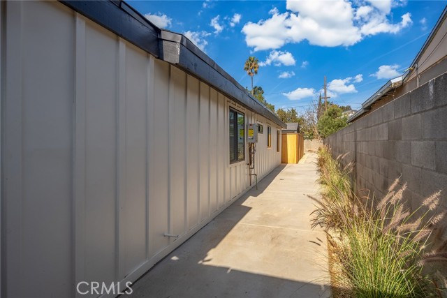 Detail Gallery Image 19 of 22 For 15335 Lemay St, Van Nuys,  CA 91406 - 2 Beds | 2 Baths