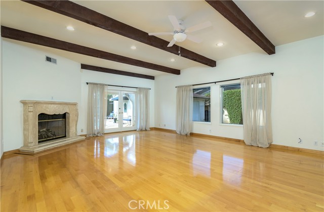 Detail Gallery Image 17 of 50 For 251 N Whitnall, Burbank,  CA 91505 - 4 Beds | 3 Baths