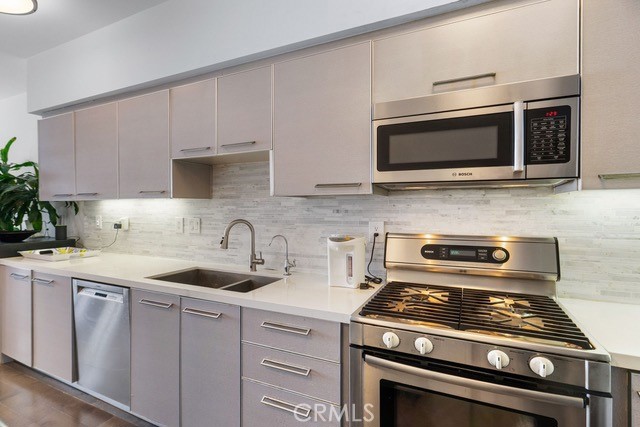 Detail Gallery Image 12 of 22 For 1817 Prosser Ave #503,  Los Angeles,  CA 90025 - 2 Beds | 2 Baths