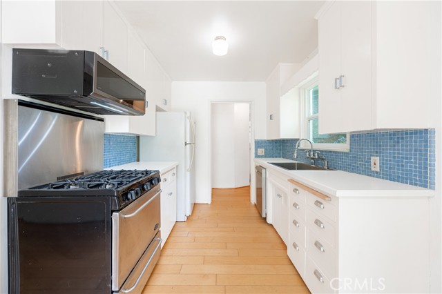 Detail Gallery Image 34 of 68 For 432 Fernwood Pacific, Topanga,  CA 90290 - 2 Beds | 2 Baths