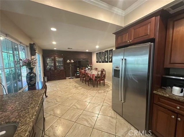 7929 bolton ave, Riverside CA: https://media.crmls.org/medias/32a95276-3ff7-4d20-920e-366ea276cd9c.jpg