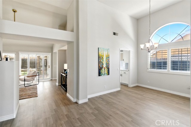 Image 11 of 48 For 1272 Avenida Roundelay