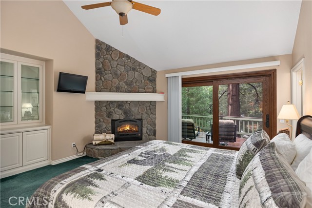 Detail Gallery Image 21 of 75 For 180 Grass Valley Rd #29,  Lake Arrowhead,  CA 92317 - 4 Beds | 5/1 Baths