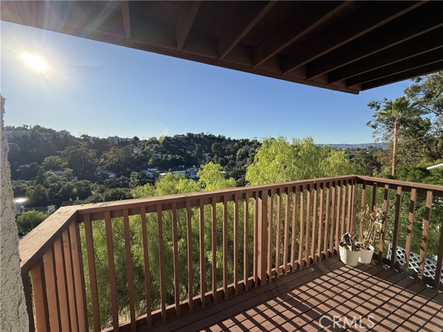 Detail Gallery Image 28 of 30 For 4345 Camello Rd, Woodland Hills,  CA 91364 - 3 Beds | 2/1 Baths