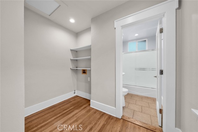 Detail Gallery Image 6 of 17 For 239 1/2 Coronado Ave, Long Beach,  CA 90803 - 1 Beds | 1 Baths