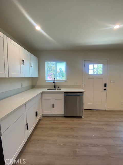 Detail Gallery Image 6 of 13 For 7713 Woodhall Ave, Canoga Park,  CA 91304 - 1 Beds | 1 Baths