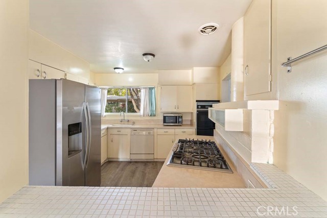 Detail Gallery Image 11 of 55 For 24 N. Center St., Redlands,  CA 92373 - 2 Beds | 2 Baths