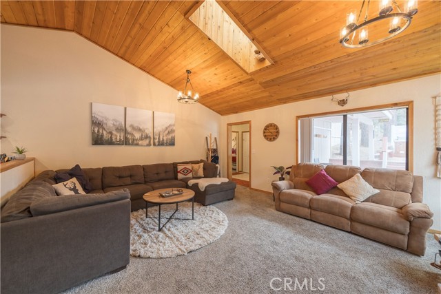 Detail Gallery Image 7 of 33 For 42324 Paramount, Big Bear Lake,  CA 92315 - 3 Beds | 2 Baths