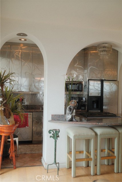 455 E Ocean Boulevard, Long Beach CA: https://media.crmls.org/medias/32b4d24c-13e4-4aa5-a9c6-193b8576a15d.jpg