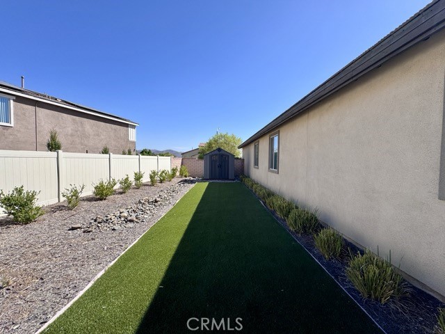 https://media.crmls.org/medias/32b4e7c2-a41d-4515-9267-b7236a5feb1d.jpg?preset=X-Large