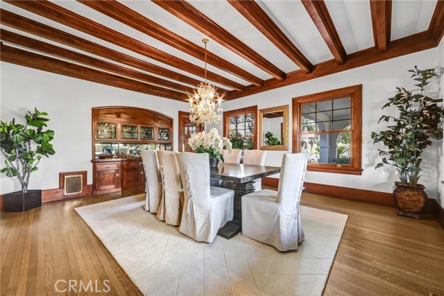 1215 Wentworth, Pasadena CA: https://media.crmls.org/medias/32b5005e-65ed-48d0-8292-4eea2567814b.jpg