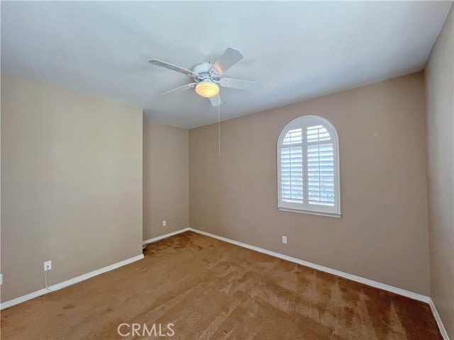 Detail Gallery Image 12 of 27 For 32647 Dorset Ct, Temecula,  CA 92592 - 4 Beds | 2/1 Baths