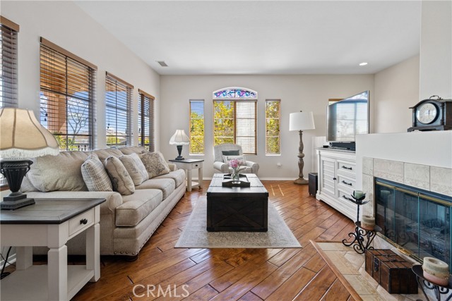 Detail Gallery Image 9 of 40 For 28003 Dickason, Valencia,  CA 91354 - 2 Beds | 2 Baths