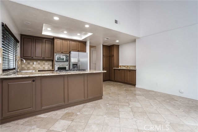 Detail Gallery Image 7 of 27 For 4 Aberdeen St, Irvine,  CA 92620 - 3 Beds | 2 Baths