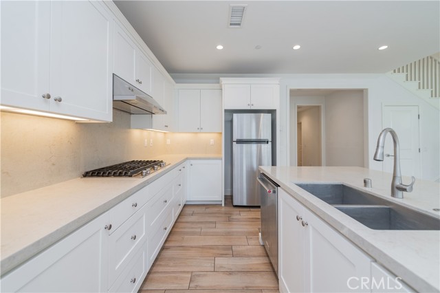 111 Omar, Irvine CA: https://media.crmls.org/medias/32b6652e-67f5-4ebb-8fc7-dfafa1f39c7c.jpg