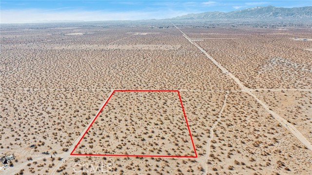 Detail Gallery Image 6 of 9 For 111 Holly St, Adelanto,  CA 92301 - – Beds | – Baths