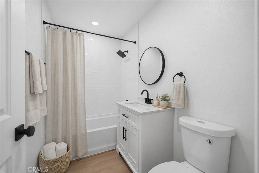 749 N Midway - photo 10