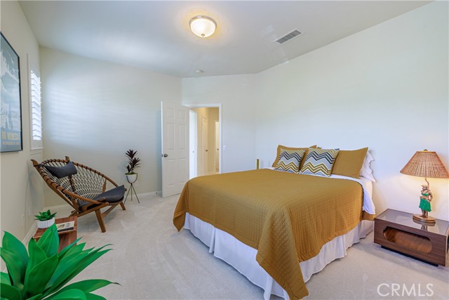 22 Modesto, Irvine CA: https://media.crmls.org/medias/32b77296-12a9-4302-b5d4-38d0d3b040ee.jpg