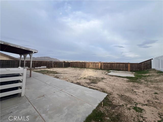 Detail Gallery Image 5 of 28 For 16433 Salinas St, Victorville,  CA 92394 - 5 Beds | 3 Baths