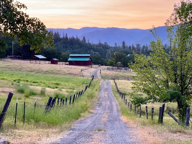 125 Cedar Gulch Road, Hayfork CA: https://media.crmls.org/medias/32b7ed2f-fcb4-4115-934d-5d2aed1dd7db.jpg