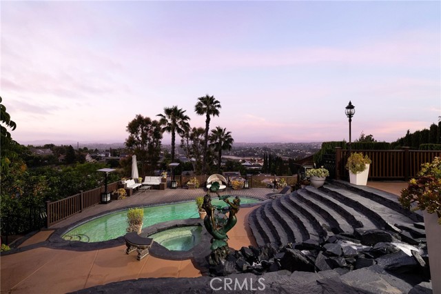 25761 Highplains Terrace, Laguna Hills CA: https://media.crmls.org/medias/32b8ba1d-edbf-47a6-9ee3-7d182138bdee.jpg