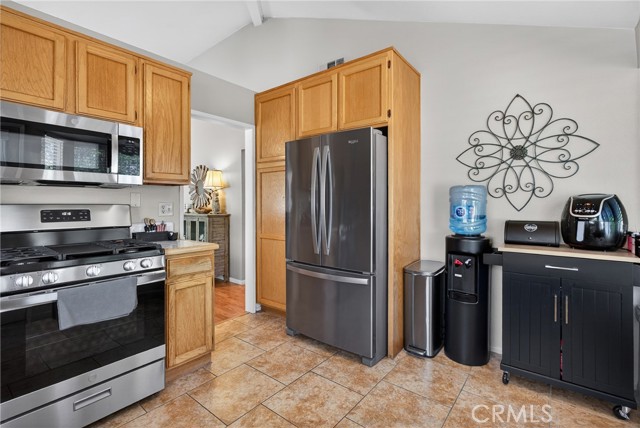 Detail Gallery Image 7 of 21 For 22921 Banyan #265,  Saugus,  CA 91390 - 3 Beds | 2 Baths