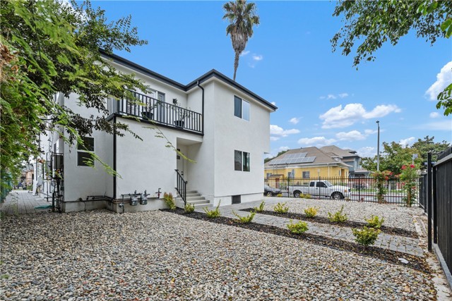 Detail Gallery Image 3 of 37 For 759 E 25th, Los Angeles,  CA 90011 - – Beds | – Baths