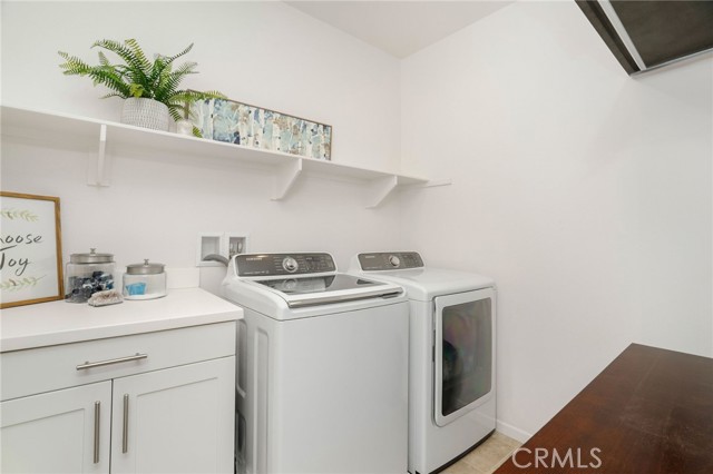 25140 Golden Maple Drive, Canyon Country CA: https://media.crmls.org/medias/32b9b4be-9cb0-4a07-89c9-5abdbb57e103.jpg