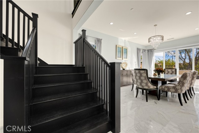 520 N Bardsdale Place, Brea CA: https://media.crmls.org/medias/32b9b8bc-3e8e-4b78-abcc-5f388c179637.jpg