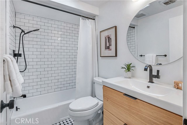 Detail Gallery Image 11 of 15 For 13232 Fiji Way #G,  Marina Del Rey,  CA 90292 - 3 Beds | 2/1 Baths