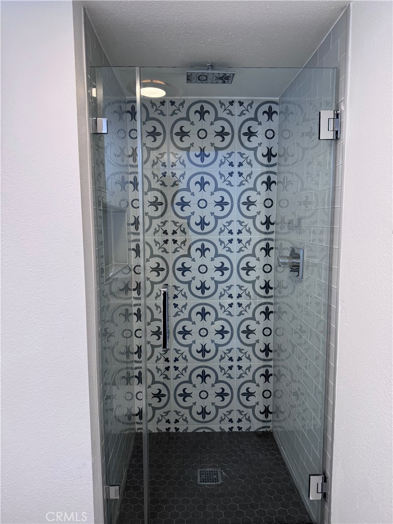 https://media.crmls.org/medias/32ba962e-965c-4abc-bc5d-a1a51e566019.jpg?preset=X-Large