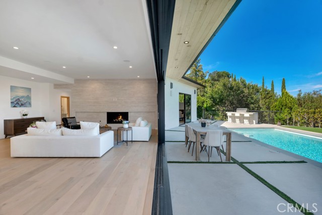 Detail Gallery Image 9 of 72 For 15641 High Knoll Rd, Encino,  CA 91436 - 5 Beds | 4/1 Baths