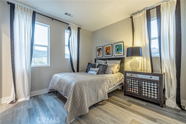 Detail Gallery Image 34 of 67 For 25035 Hidden Willow, Canyon Country,  CA 91387 - 5 Beds | 4 Baths