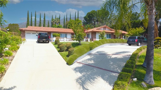 2509 Euclid E, Upland CA: https://media.crmls.org/medias/32bcb5a6-40b9-423b-9e66-71b5ae418f7f.jpg