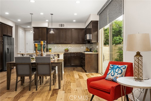 8315 Kendall Drive, Huntington Beach CA: https://media.crmls.org/medias/32bd1592-8319-4ca5-9006-fc18fefc177a.jpg