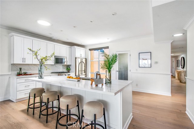 621 Lido Park Drive, Newport Beach CA: https://media.crmls.org/medias/32bd30a7-d2c5-4539-b0a3-cbb7df369d0b.jpg