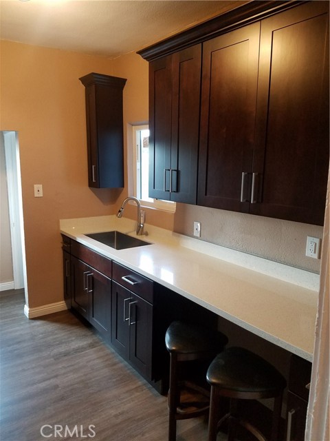 2214 Hooper Avenue, Los Angeles CA: https://media.crmls.org/medias/32bd51ca-6e19-482e-b24d-5374dd587a6d.jpg
