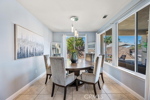 Detail Gallery Image 10 of 48 For 850 Romneya, Santa Maria,  CA 93455 - 5 Beds | 3 Baths