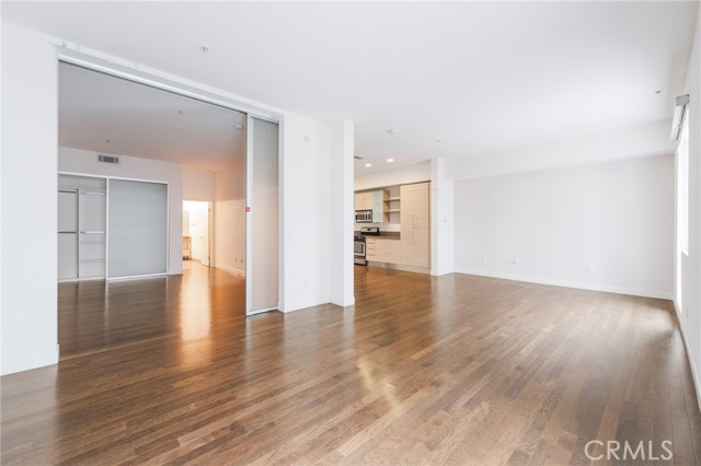 Detail Gallery Image 21 of 38 For 1234 Wilshire Bld #127,  Los Angeles,  CA 90017 - 1 Beds | 1 Baths